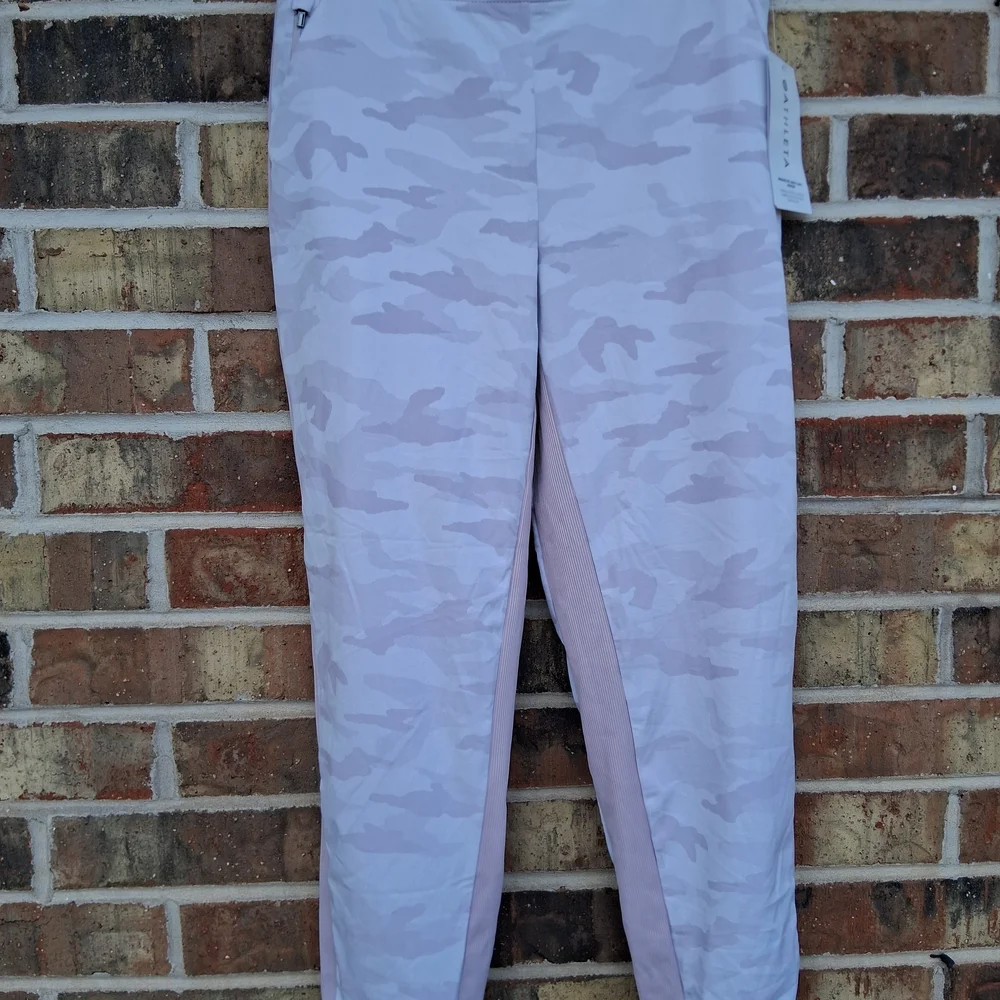 NWT 💕 Athleta Brooklyn Lined Camo Joggers Sz. 6 - Picture 3 of 15